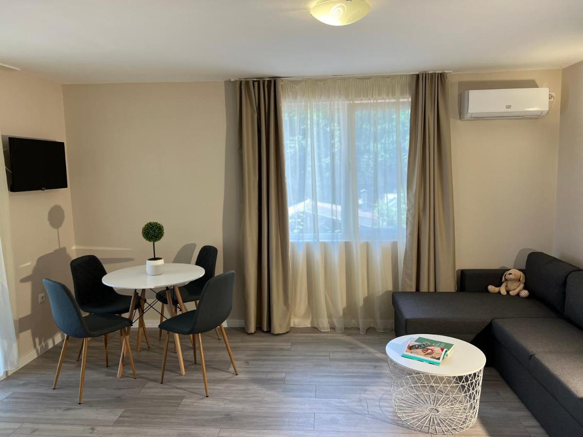 Lotos Apartments Китен Экстерьер фото